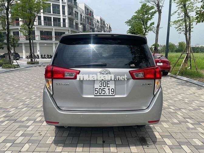 Toyota Innova 2017 2.0E  một chủ xe đẹp suất sắc