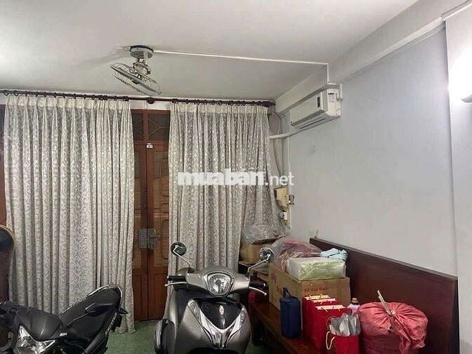 Nhà 3PN giá chỉ 12 triệu, trung tâm quận Tân Bình, giáp Phú Nhuận.