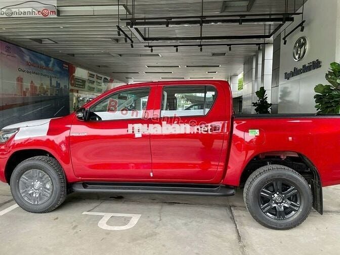 Toyota Hilux 2.4L 4x2 AT 2025