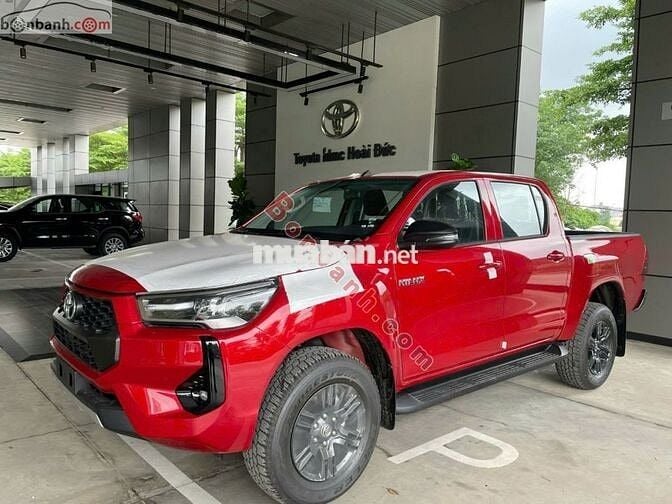 Toyota Hilux 2.4L 4x2 AT 2025