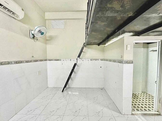Trống sẳn phòng giữa VHU và  Đại học công thương siêu mới