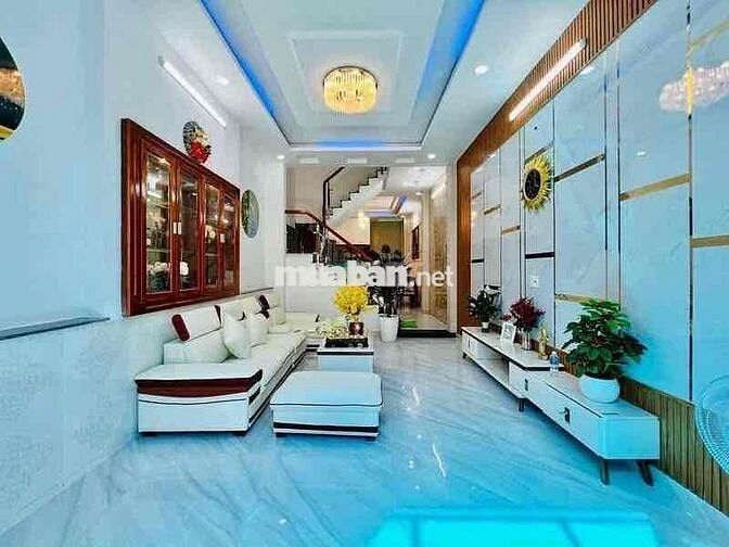 Bán Nhà Tân Mai 42m - 7.2 tỷ, Ngõ Oto rộng mênh mông -Thẳng tắp ra phố