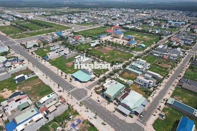 Cần bán gấp lô 125m2 giá 2tỷ2 ngay khu TĐC Lộc An Bình Sơn, gần chợ