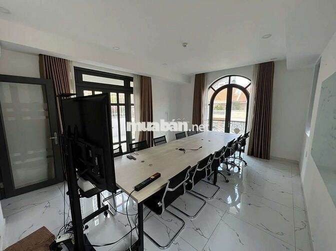 Biệt Thự  10x20m Có Thang Máy KDC Himlam Phường Tân Hưng