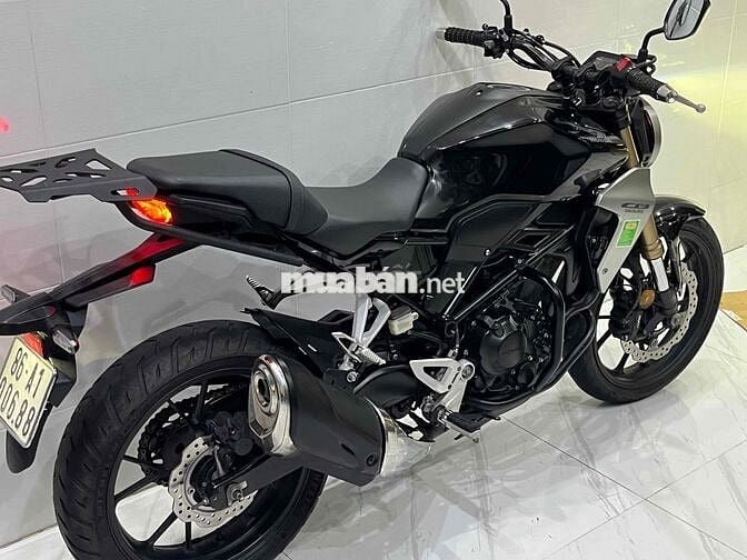 CB300