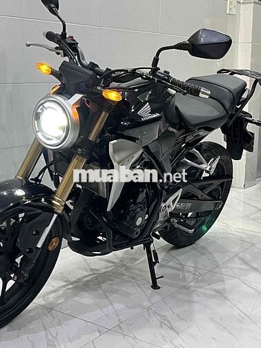 CB300