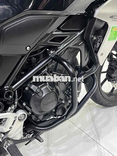 CB300
