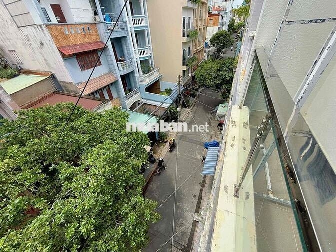 CĂN HỘ BAN CÔNG - NGAY ĐẠI HỌC CÔNG THƯƠNG - GẦN TRƯỜNG CHINH , ETOWN