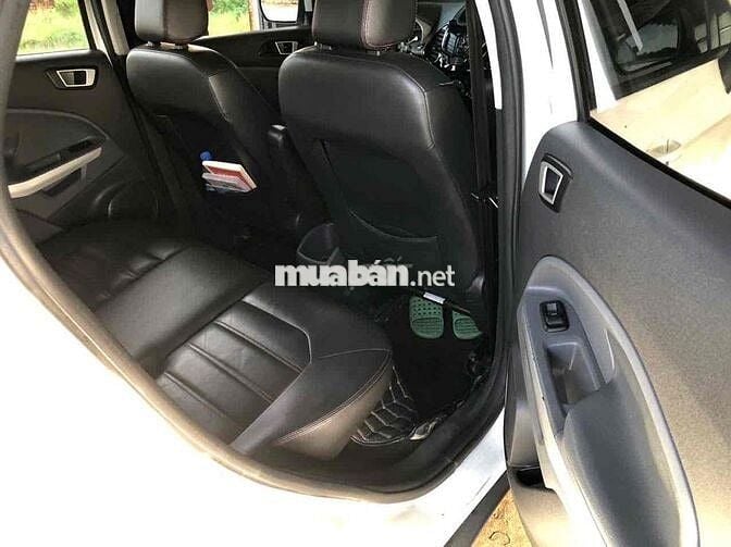 Ford EcoSport 2015 Titanium 1.5L AT - 180000 km