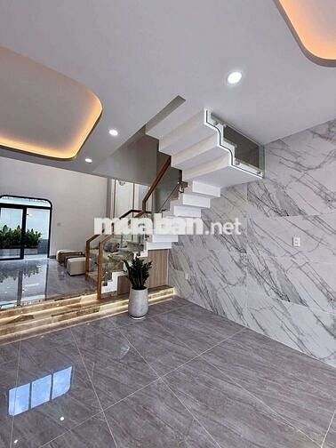 Nhà 5x17m đúc 3 tấm phong cách hiện đại. Xã Bà Điểm