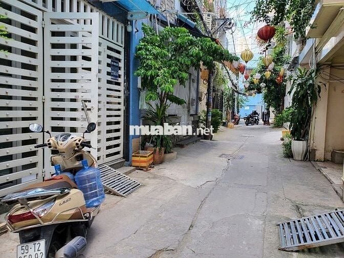 BÁN NHÀ HXH NGUYỄN XÍ BTHANH-4,3X8,5-3 TẦNG NHỈNH 5 TỶ 200TR/1 NĂM