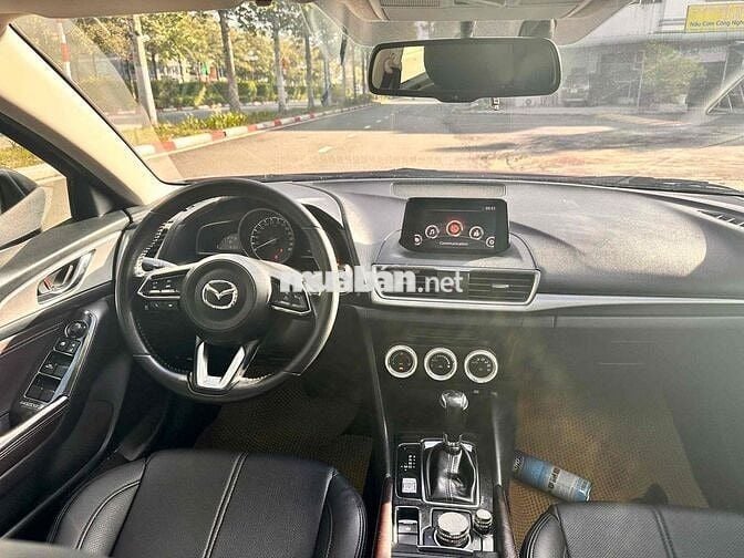 Mazda 3 2018 HB 1.5 AT một chủ mua mới