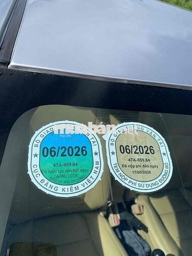Gia đình cần bán xe toyota Vios E . 2015