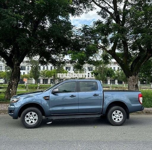 Ford 2017 XLS 2.2L 4x2 MT - 180 km xe rin