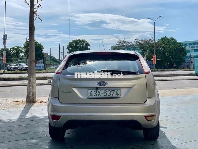 Ford Focus 2010 1.8 AT - 109000 km
