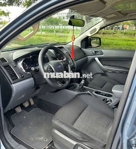 Ford 2017 XLS 2.2L 4x2 MT - 180 km xe rin