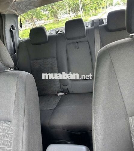 Ford 2017 XLS 2.2L 4x2 MT - 180 km xe rin