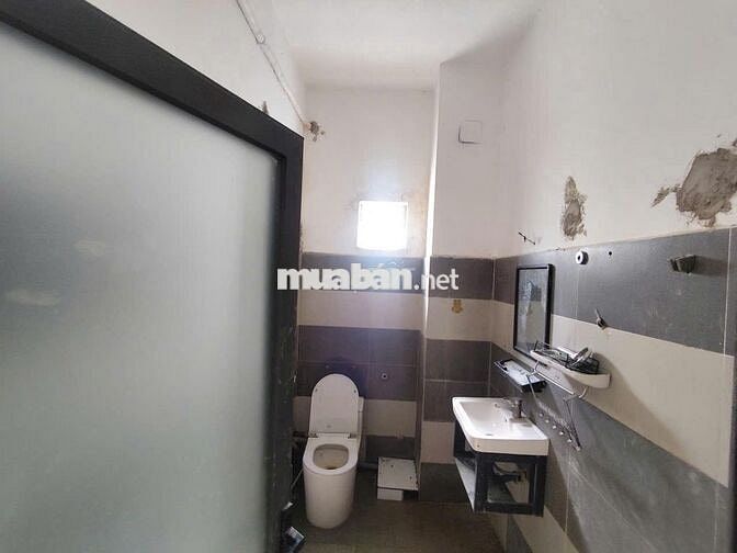 Trọ Gác cao- Có wifi, máy giặt chung- Thoáng sạch- Toilet tiện nghi