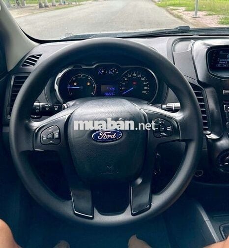 Ford 2017 XLS 2.2L 4x2 MT - 180 km xe rin