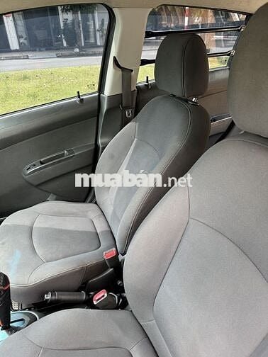 Chevrolet Spark 2011 Van 1.0 AT - 87000 km