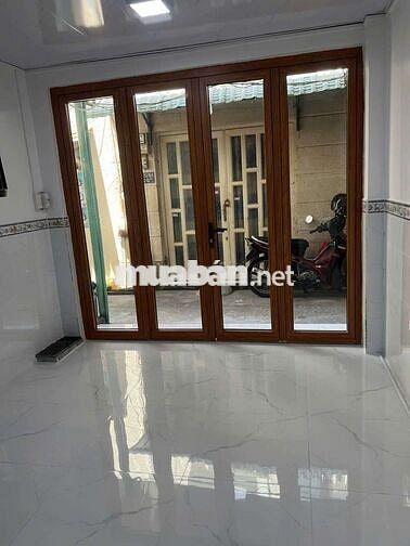 Nhà Lâm Văn Bền Quận 7 ban công thoáng