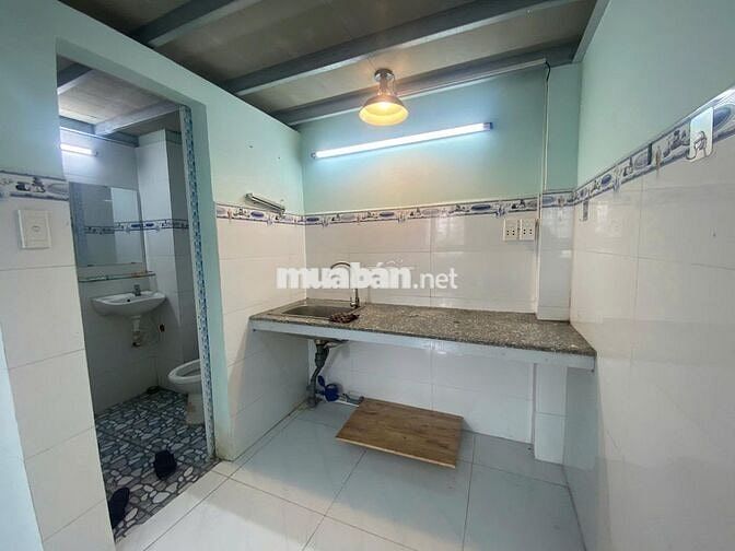 Trọ Trệt- Gác cao- Rộng thoáng sạch- Có kệ bếp- Toilet tiện nghi