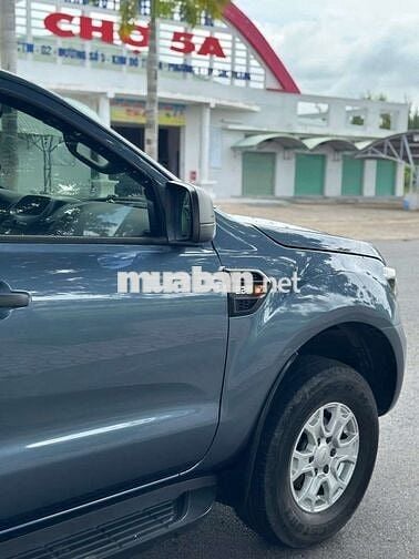 Ford 2017 XLS 2.2L 4x2 MT - 180 km xe rin