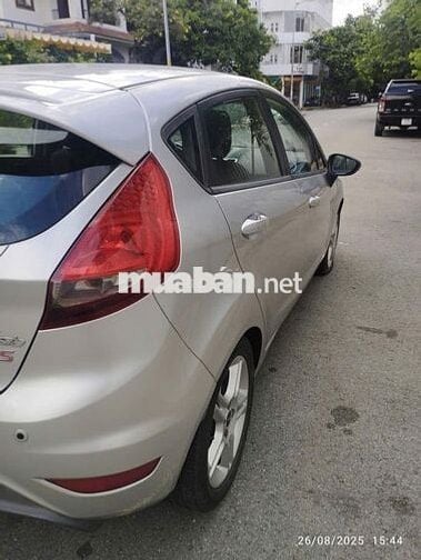 Ford Fiesta 2013 Trend 1.5 AT - 156000 km