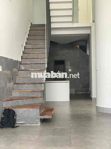 Trệt lửng 2 lầu 3,5*15; 3pn có sân thượng đi gò vấp gần