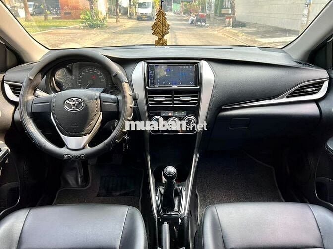 Vios 2021 số sàn màu trắng zin