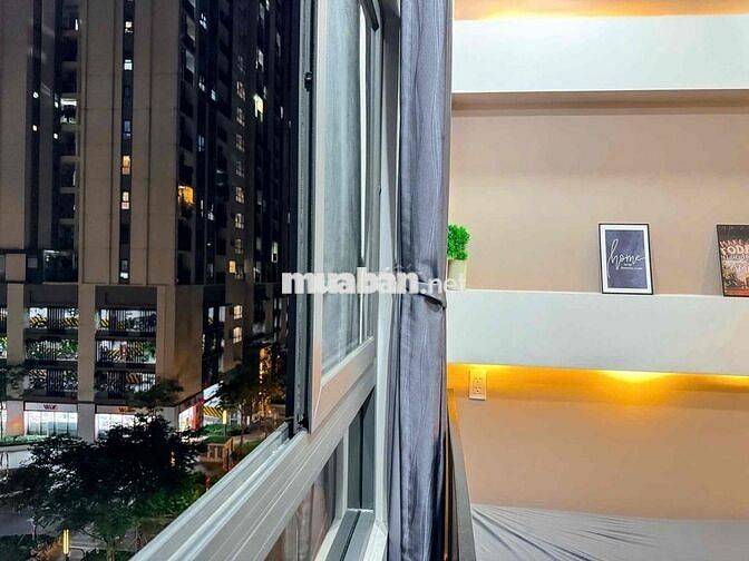 CĂN HỘ CỬA SỔ FULL NỘI THẤT QUẬN 10 GẦN VÒNG XOAY CÔNG TRƯỜNG DÂN CHỦ