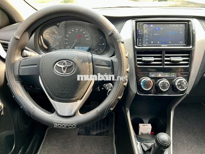 Vios 2021 số sàn màu trắng zin