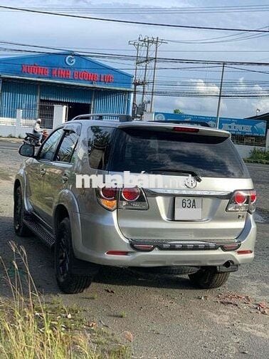 Toyota Fortuner 2015 2.5G 4x2 - 150000 km