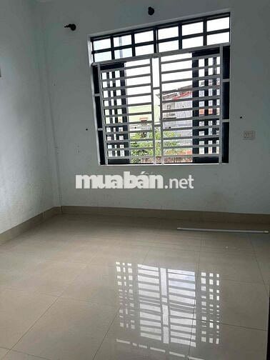 Căn nhà thuê 3pn, gần Chợ D, Đh Tây Nguyên đường sămbram
