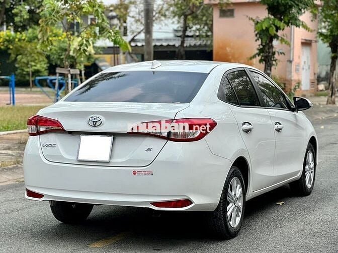 Vios 2021 số sàn màu trắng zin