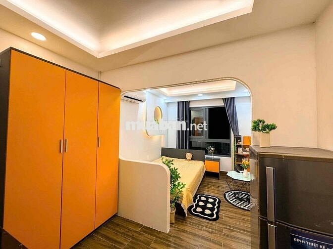 CĂN HỘ CỬA SỔ FULL NỘI THẤT QUẬN 10 GẦN VÒNG XOAY CÔNG TRƯỜNG DÂN CHỦ