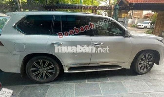 Cần bán xe chính chủ, model 2016 xe nhập trung đôn
