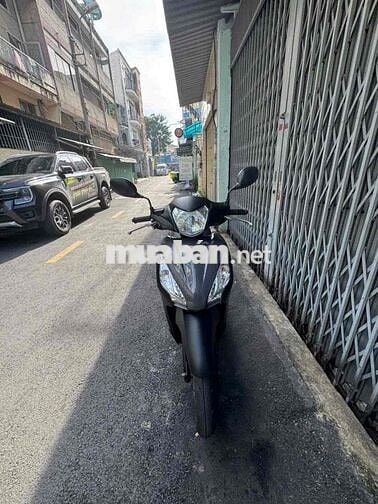 Vission 110fi dk 2019  chạy 20 ngan km Gia 23tr500