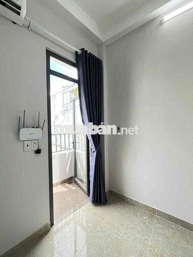 CĂN HỘ NẰM NGAY KẾ BÊN ĐẠI HỌC VĂN LANG PHÒNG MỚI FULL NỘI THẤT