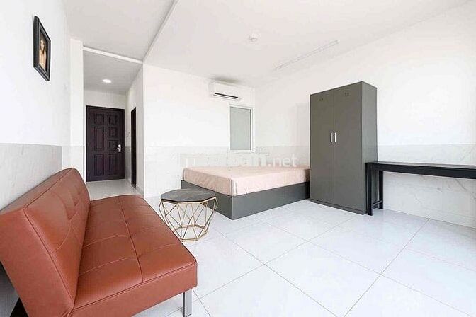 CHDV full nội thất có thất thang máy mới 100% Gần Huflit UEH