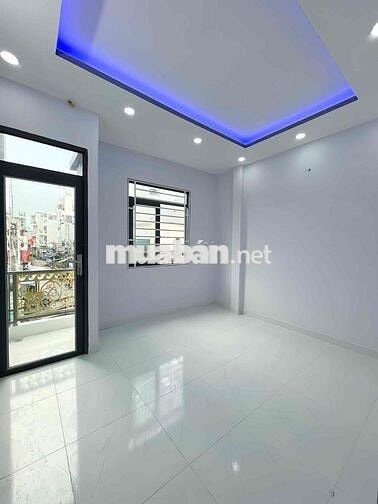 Nhà Đúc 2 Tầng - DT: 4x10 (40m2) - Đường Xe Tải - Cạnh Tên Lửa - Chỉ