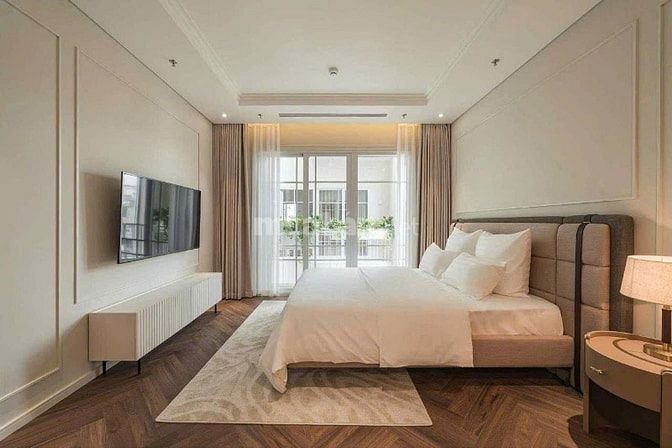 Tôi cần bán nhà Mp phố Liên Trì, Q Hoàn Kiếm, Dt 100 m, 8 T, 40 Tỷ 