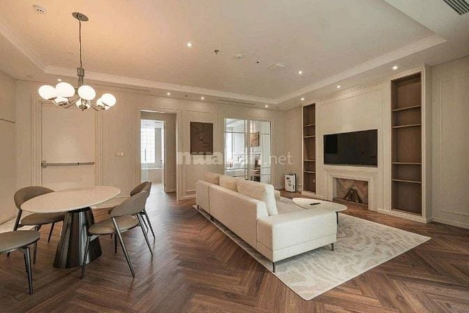Tôi cần bán nhà Mp phố Liên Trì, Q Hoàn Kiếm, Dt 100 m, 8 T, 40 Tỷ 