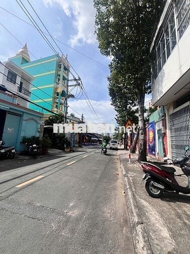 CHo thuê nhà mặt tiền đường Nguyễn văn vịnh 4x40m thông suốt