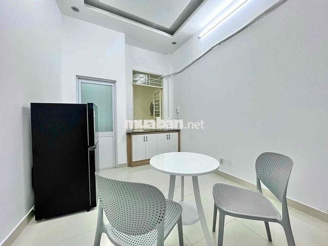 Cho thuê căn hộ 1PN Cửa sổ Q4 gần ĐH Luật, ĐH Nguyễn Tất Thành