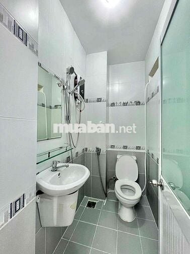 Cho thuê căn hộ 1PN Cửa sổ Q4 gần ĐH Luật, ĐH Nguyễn Tất Thành