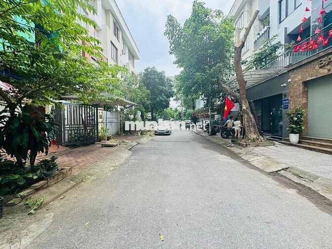 Nhà Chủ Đầu Tư Khu Đô Thị Văn Khê S83m 5T Mt5 Giá 18 Tỷ
