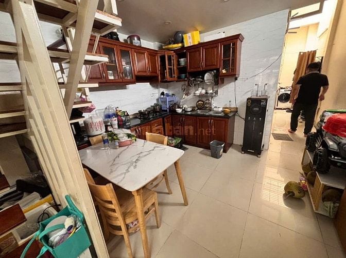 Cần bán gấp nhà diện tích 80m2, hẻm xe tải, cách mặt tiền đường 50m