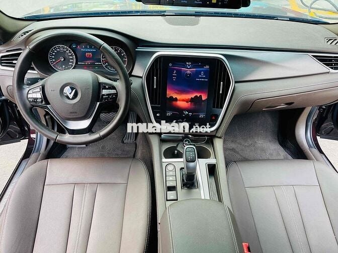 VinFast Lux A 2.0Base dki 2021 2.0 AT - màu chery