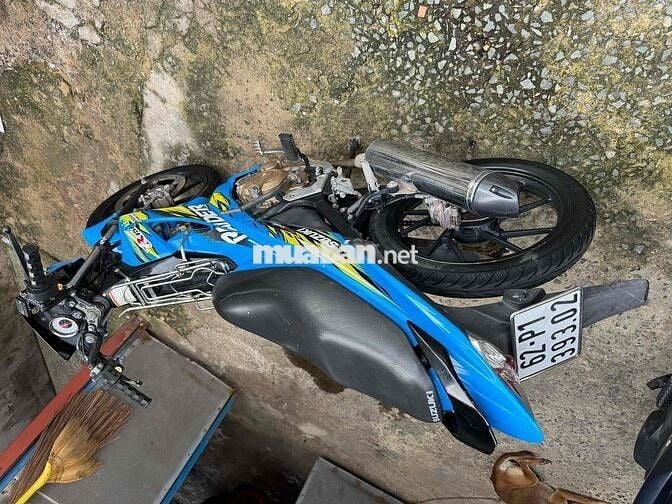 suzuki raider